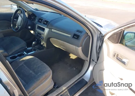 2011 Ford Fusion S из США, поврежденный, VIN 3FAHP0GA9BR255588